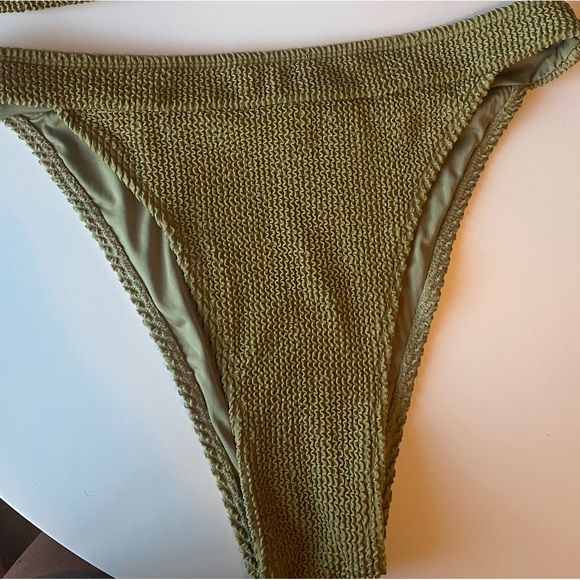 SORRENTO BOTTOM - NORI

CRINKLE - Picture 2 of 3